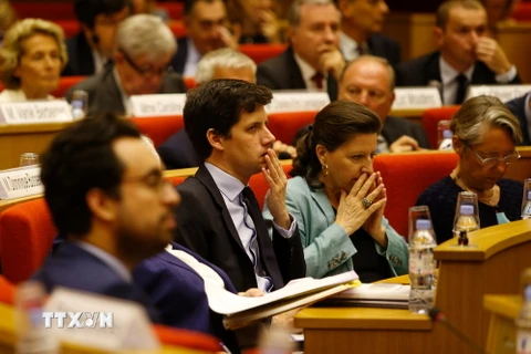 Các đại biểu tại Thượng viện Pháp ngày 17/7. (Nguồn: AFP/TTXVN)