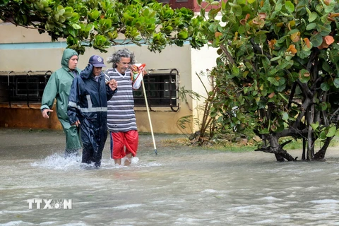 Cảnh ngập lụt sau những trận mưa lớn do ảnh hưởng của bão Irma ở La Habana ngày 9/9. (Nguồn: THX/TTXVN)