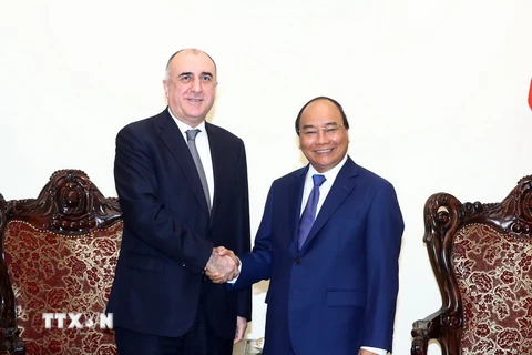Thủ tướng Nguyễn Xuân Phúc tiếp Bộ trưởng Bộ Ngoại giao Cộng hòa Azerbaijan Elmar Mammadyarov đang thăm chính thức Việt Nam. (Ảnh: Thống Nhất/TTXVN)