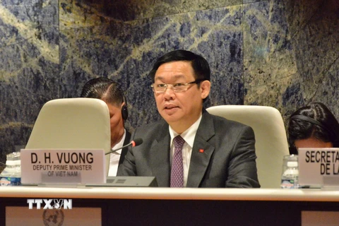 Phó Thủ tướng Chính phủ Vương Đình Huệ tham dự và phát biểu tại Phiên họp lần thứ 64 Ủy ban Thương mại và Phát triển của Hội nghị Liên hợp quốc về Thương mại và Phát triển (UNCTAD). (Ảnh: Hoàng Hoa/TTXVN)
