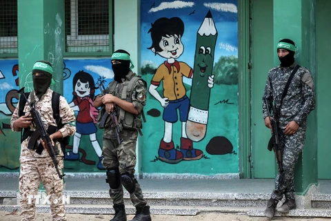 Nhóm Hamas tuần tra tại thành phố Khan Yunis, Dải Gaza ngày 15/9. (Nguồn: AFP/TTXVN)