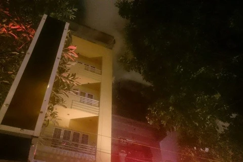 Hà Nội: Cháy lớn tại quán karaoke 5 tầng ở quận Bắc Từ Liêm