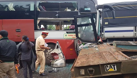 Xe khách Thành Bưởi chở gần 40 hành khách gặp nạn tại Bảo Lộc