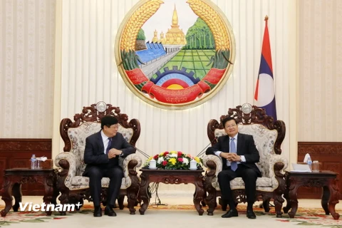 Thủ tướng Lào đánh giá cao sự hỗ trợ và giúp đỡ của Đài Tiếng nói Việt Nam. (Ảnh: Phạm Kiên/Vietnam+)