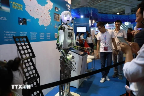 Robot được trưng bày tại Triển lãm Công nghệ cao Quốc tế tại Bắc Kinh ngày 8/6. (Nguồn: EPA/TTXVN)
