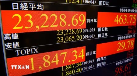 Bảng tỷ giá chứng khoán tại sàn giao dịch chứng khoán Tokyo, Nhật Bản ngày 4/1. (Nguồn: Kyodo/TTXVN)