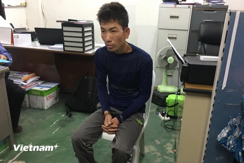 Nguyễn Anh Hoàn tại đồn cảnh sát. (Ảnh: Sơn Nam/Vietnam+)