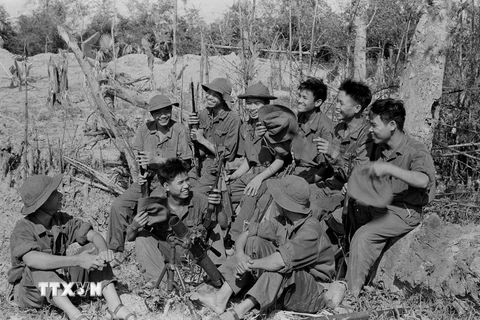 Các chiến sỹ giải phóng sau một trận đánh tại Thành cổ Quảng Trị. (Ảnh: Tư liệu TTXVN)