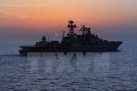 Tàu khu trục Phó Đô đốc Kulakov của Hải quân Nga hoạt động tại đông Địa Trung Hải năm 2017. (Nguồn: AP/TTXVN)