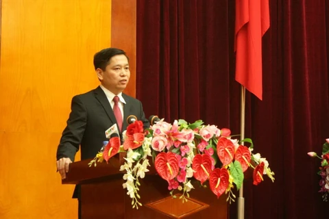 Ông Nguyễn Long Hải phát biểu tại Kỳ họp. (Ảnh: Hoàng Nam/TTXVN)
