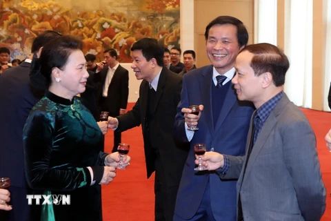 Chủ tịch tịch Quốc hội Nguyễn Thị Kim Ngân và các đại biểu. (Ảnh: Trọng Đức/TTXVN)