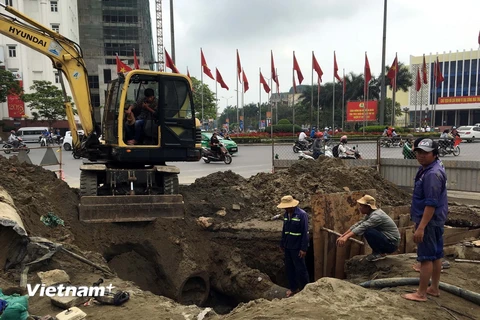 Một điểm thi công dự án thoát nước tại thành phố Huế. (Ảnh: Quốc Việt/Vietnam+)