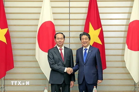 Chủ tịch nước Trần Đại Quang và Thủ tướng Nhật Bản Shinzo Abe tại buổi hội đàm. (Ảnh: Nhan Sáng/TTXVN)