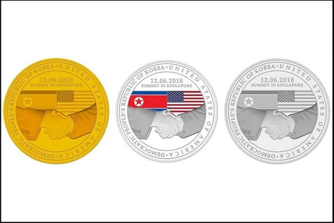 Các mẫu huy hiệu vàng, bạc và hợp kim đánh dấu Hội nghị thượng đỉnh Singapore vào ngày 12/6. (Nguồn: Singapore Mint)