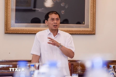 Thứ trưởng Thường trực Bộ Ngoại giao Bùi Thanh Sơn phát biểu tại cuộc họp. (Nguồn: TTXVN)