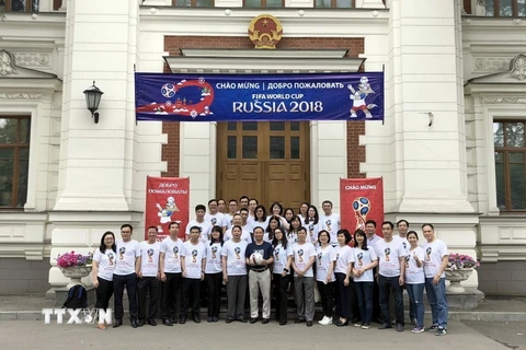 Đại sứ quán Việt Nam tại Liên bang Nga đã tổ chức phát động cổ vũ Vòng chung kết bóng đá thế giới 2018. (Ảnh: Lê Quang Vinh/TTXVN)