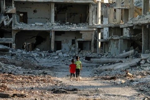 Cảnh đổ nát do chiến sự tại Daraa, miền Nam Syria. (Nguồn: AFP/TTXVN)