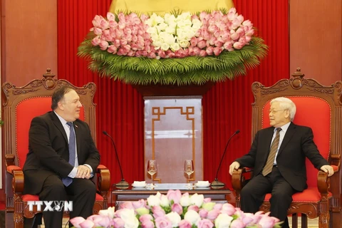 Tổng Bí thư Nguyễn Phú Trọng tiếp Ngoại trưởng Hoa Kỳ Mike Pompeo thăm chính thức Việt Nam. (Ảnh: Trí Dũng/TTXVN)