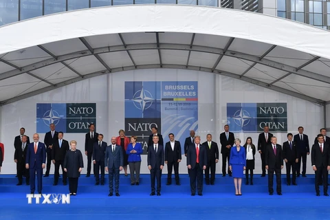 Lãnh đạo các nước thành viên NATO chụp ảnh chung tại Hội nghị ở Brussels, Bỉ ngày 11/7. (Nguồn: AFP/ TTXVN)