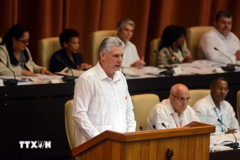 Chủ tịch Cuba Miguel Diaz-Canel phát biểu tại phiên họp Quốc hội ở Havana ngày 21/7. (Nguồn: EPA-EFE/TTXVN)