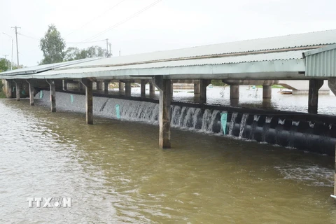 Đập Tha La ở xã Nhơn Hưng, huyện Tịnh Biên. (Ảnh: Công Mạo/TTXVN)