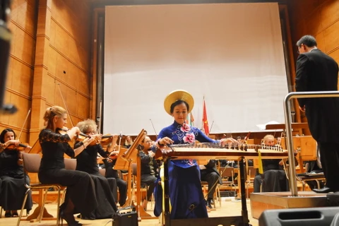 Dàn nhạc hữu nghị Việt Nam-Bulgaria biểu diễn chào mừng Quốc khánh Việt Nam. (Nguồn: Đại sứ quán Việt Nam tại Bulgaria)