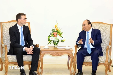 Thủ tướng Nguyễn Xuân Phúc tiếp Bộ trưởng Ngoại giao Estonia. (Ảnh: Thống Nhất/TTXVN)