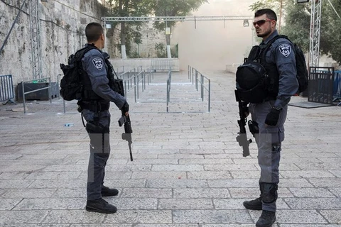 Cảnh sát Israel gác tại Thành cổ Jerusalem. (Nguồn: EPA/TTXVN)