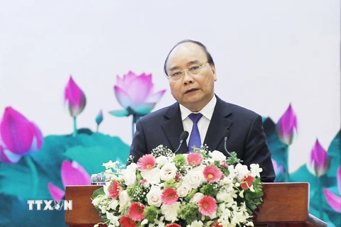 Thủ tướng Nguyễn Xuân Phúc phát biểu chỉ đạo tại hội nghị. (Ảnh: Lâm Khánh/TTXVN)