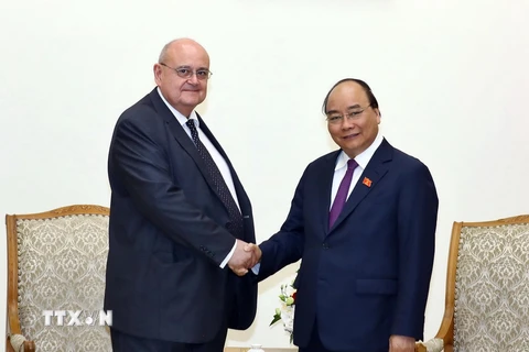 Thủ tướng Chính phủ Nguyễn Xuân Phúc đã tiếp Đại sứ Brazil Marco Antonio Diniz Brandao. (Ảnh: Thống Nhất/TTXVN)