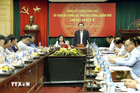 Phó Thủ tướng Chính phủ Vương Đình Huệ phát biểu tại buổi làm việc. (Ảnh: Dương Ngọc/TTXVN)