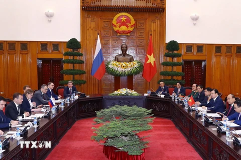 Thủ tướng Nguyễn Xuân Phúc hội đàm với Thủ tướng Liên bang Nga Dmitry Medvedev. (Ảnh: Thống Nhất/TTXVN)