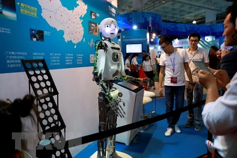 Robot được trưng bày tại Triển lãm Công nghệ cao Quốc tế tại Bắc Kinh. (Nguồn: EPA/TTXVN)