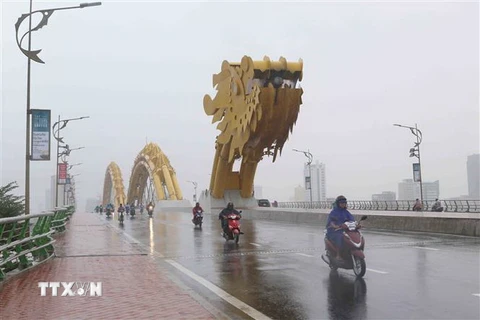 Sáng 10/12, nước trên các tuyến đường ngập ở Đà Nẵng đã rút. (Ảnh: Trần Lê Lâm/TTXVN)