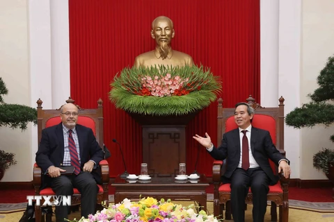 Ông Nguyễn Văn Bình, Ủy viên Bộ Chính trị, Bí thư Trung ương Đảng, Trưởng ban Kinh tế Trung ương đã tiếp Đoàn cán bộ Quỹ Tiền tệ Quốc tế. (Ảnh: Phương Hoa/TTXVN)