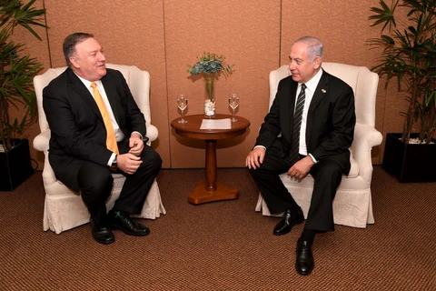 Ngoại trưởng Mỹ Mike Pompeo (trái) trong cuộc gặp Thủ tướng Israel Benjamin Netanyahu. (Nguồn: Timesofisrael)