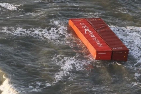270 container trên tàu MSC Zoe đã rớt xuống biển khi con tàu đang trên đường đến Biển Bắc. (Nguồn: BBC)