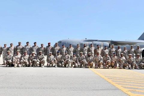 Nhóm binh sỹ quân đội Qatar đã tới căn cứ không quân ở Saudi Arabia. (Nguồn: Sputniknews)