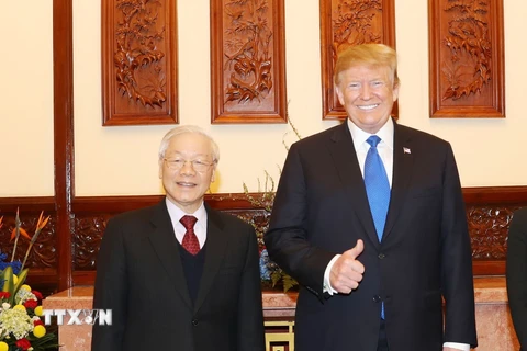 Tổng Bí thư, Chủ tịch nước Nguyễn Phú Trọng tiếp riêng Tổng thống Mỹ Donald Trump. (Ảnh: Trí Dũng/TTXVN)