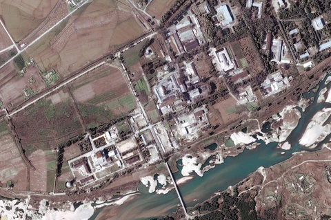 Hình ảnh vệ tinh chụp cơ sở hạt nhân Yongbyon, cách thủ đô Bình Nhưỡng của Triều Tiên 100km về phía bắc, ngày 29/9/2004. (Ảnh: EPA/TTXVN)