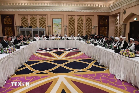 Toàn cảnh vòng đàm phán giữa phái đoàn Mỹ và phái đoàn Taliban tại Doha, Qatar, ngày 26/2/2019. (Ảnh: AFP/TTXVN)