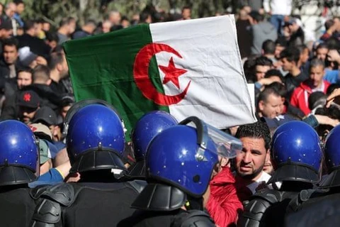 Một cuộc biểu tình ở Algeria. (Nguồn: EPA)