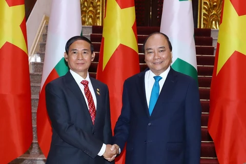 Thủ tướng Nguyễn Xuân Phúc tiếp Tổng thống Cộng hòa Liên bang Myanmar Win Myint sang thăm Việt Nam và dự Đại lễ Phật đản Liên hợp quốc lần thứ 16 - Vesak 2019. (Ảnh: Thống Nhất/TTXVN)