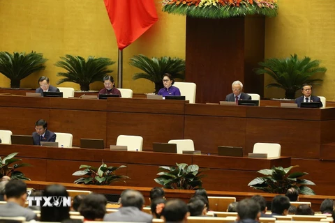 Chủ tịch Quốc hội Nguyễn Thị Kim Ngân và các Phó Chủ tịch Quốc hội điều hành phiên khai mạc. (Ảnh: Dương Giang/TTXVN)