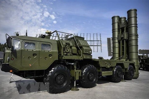 Hệ thống phòng thủ tên lửa S-400 của Nga. (Nguồn: AFP/ TTXVN)