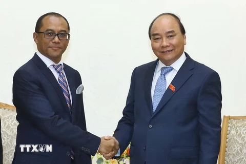 Thủ tướng Nguyễn Xuân Phúc tiếp ông Dionisio Babo Soares, Bộ trưởng Bộ Ngoại giao và Hợp tác Timor Leste đang thăm chính thức Việt Nam. (Ảnh: Thống Nhất/TTXVN)