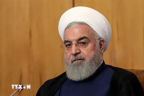 Tổng thống Iran Hassan Rouhani chủ trì phiên họp nội các tại Tehran ngày 24/7/2019. (Ảnh: AFP/TTXVN)