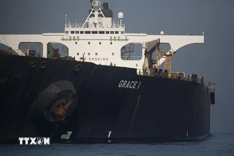 Tàu chở dầu Grace 1 của Iran ngoài khơi bờ biển Gibraltar ngày 15/8/2019. (Ảnh: AFP/TTXVN)