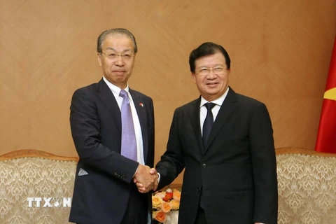 Phó Thủ tướng Trịnh Đình Dũng tiếp ông Hiroshi Hoshoi, Chủ tịch kiêm Tổng Giám đốc Công ty JX NOEX (Nhật Bản). (Ảnh: Nguyễn Dân/TTXVN)