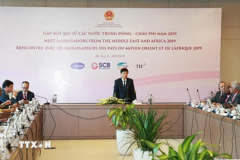 Thứ trưởng Bộ Ngoại giao Nguyễn Quốc Cường phát biểu khai mạc. (Ảnh: Lâm Khánh/TTXVN)